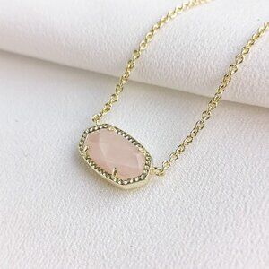 NWOT Kendra Scott Elisa Gold Necklace in Rose Quartz